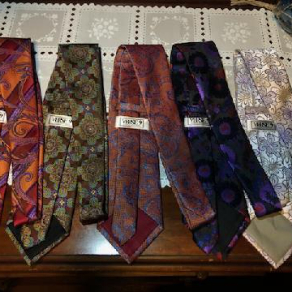 Verse 9 Men's Ties